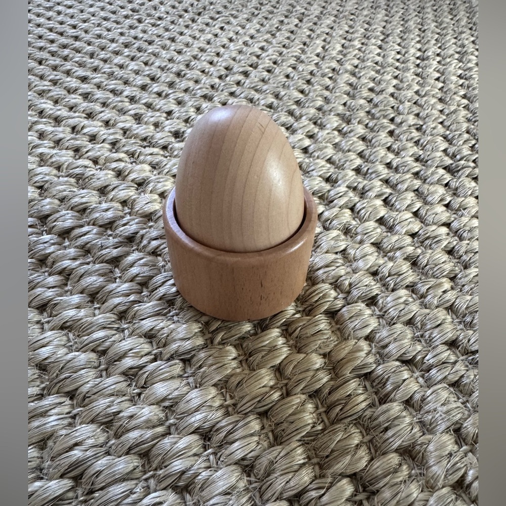 Lovevery wooden egg cup Excellent Montessori Toy Explorer Play-kit months 9-10